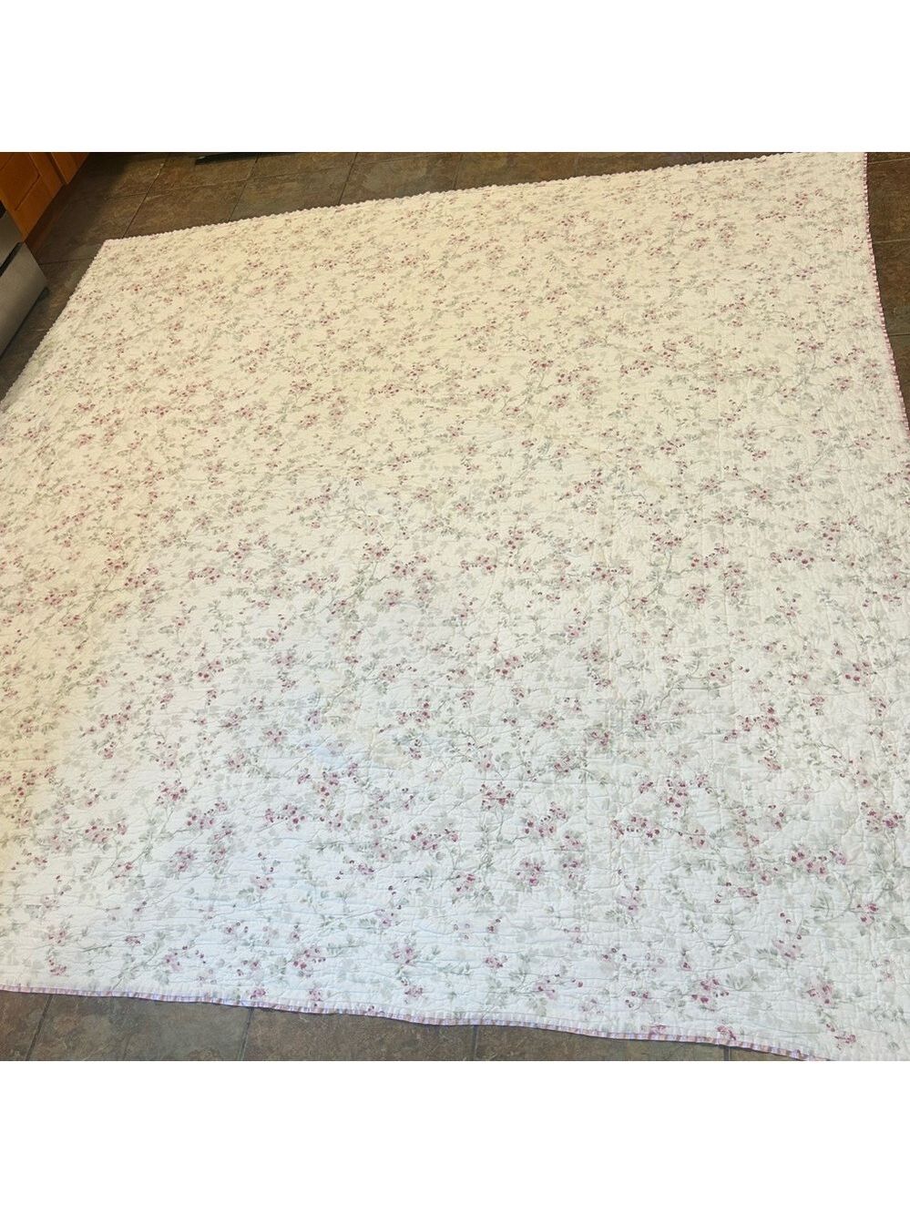 Simply Shabby Chic Queen Quilt Floral Striped Reversible Romantic Satin Edge